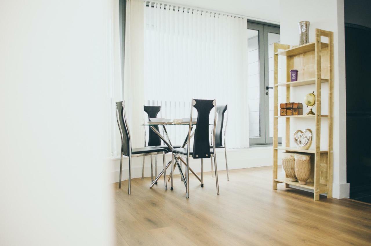 Serviced Apartment In Liverpool City Centre - Free Parking - Balcony - By Happy Days Luaran gambar