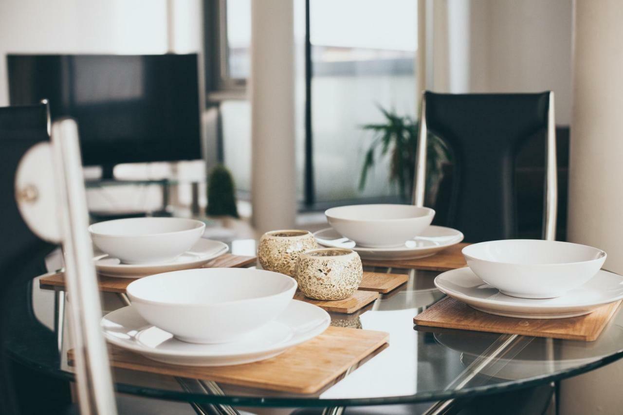 Serviced Apartment In Liverpool City Centre - Free Parking - Balcony - By Happy Days Luaran gambar
